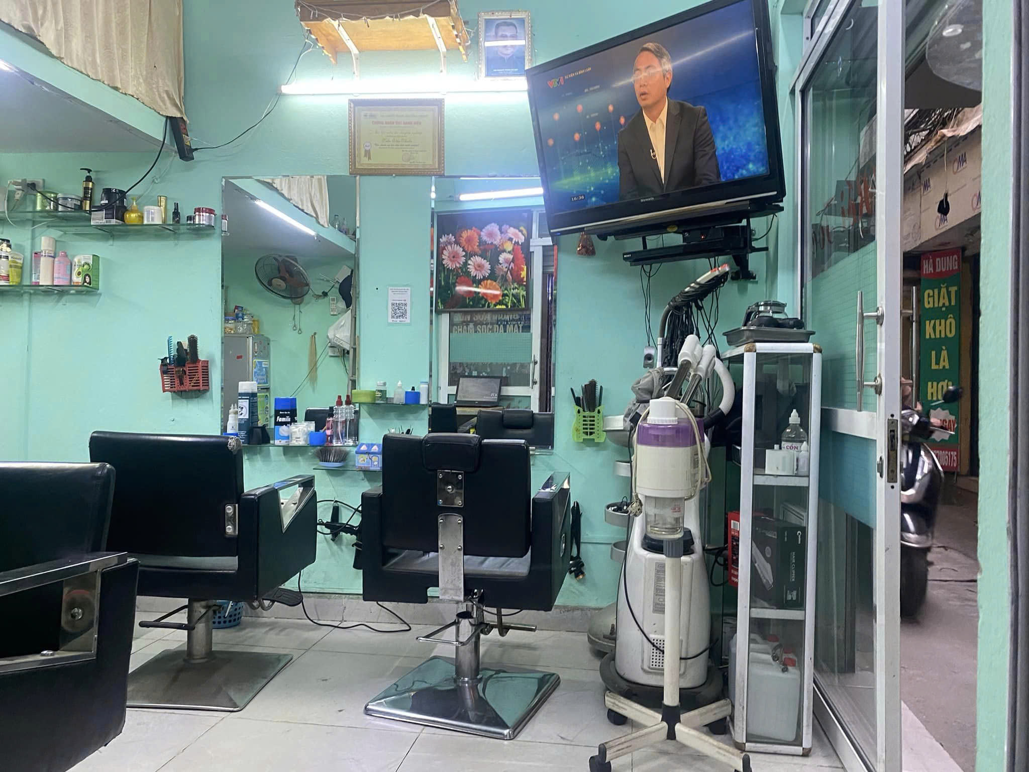 Chính chủ cần chuyển nhượng toàn bộ cửa hàng Salon tóc - Ảnh 1