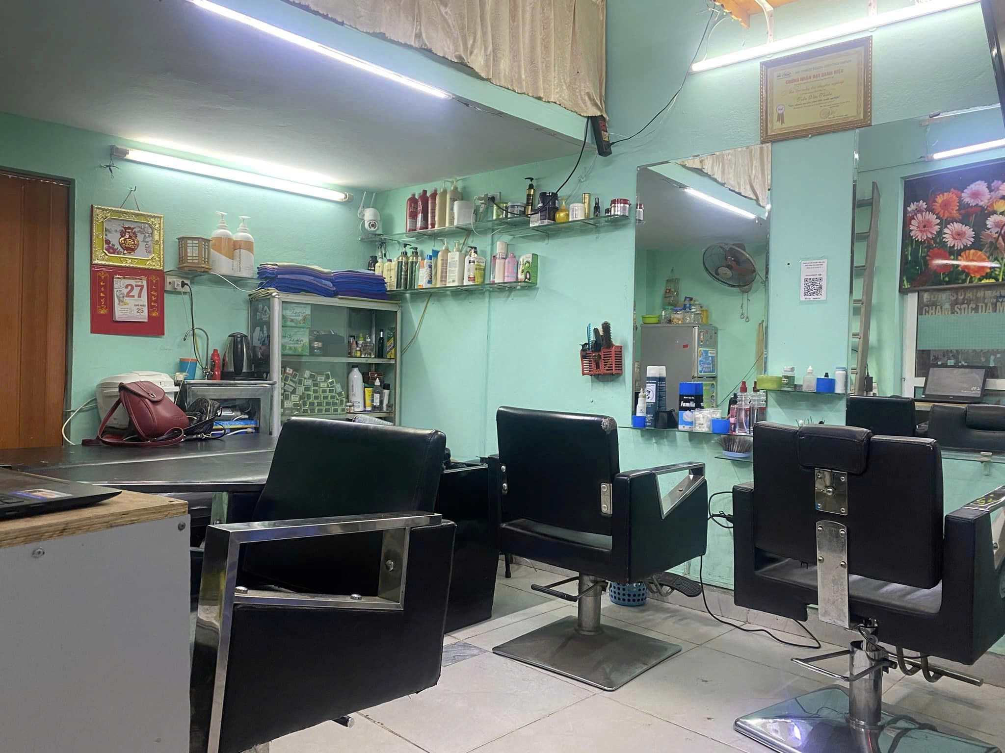 Chính chủ cần chuyển nhượng toàn bộ cửa hàng Salon tóc - Ảnh 2