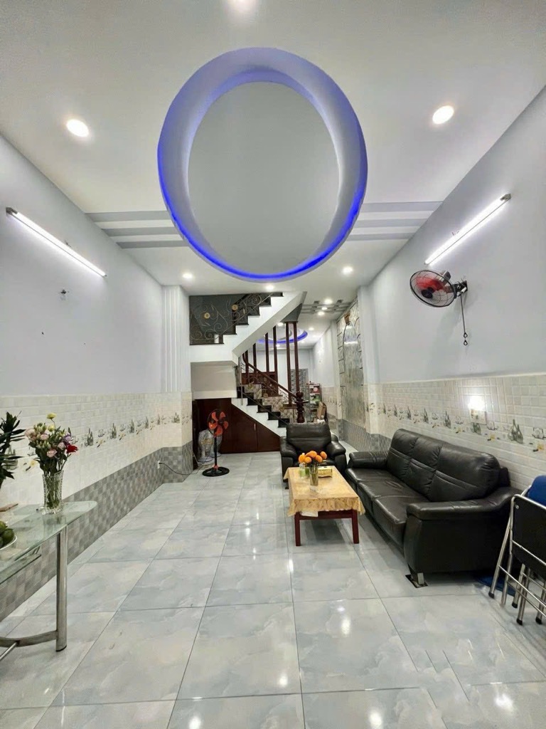 Bán Nhà 3 Tầng Ngay Metro Bình Phú 100m2 Ở Ngay Chỉ 11 Tỷ 8 - Ảnh chính