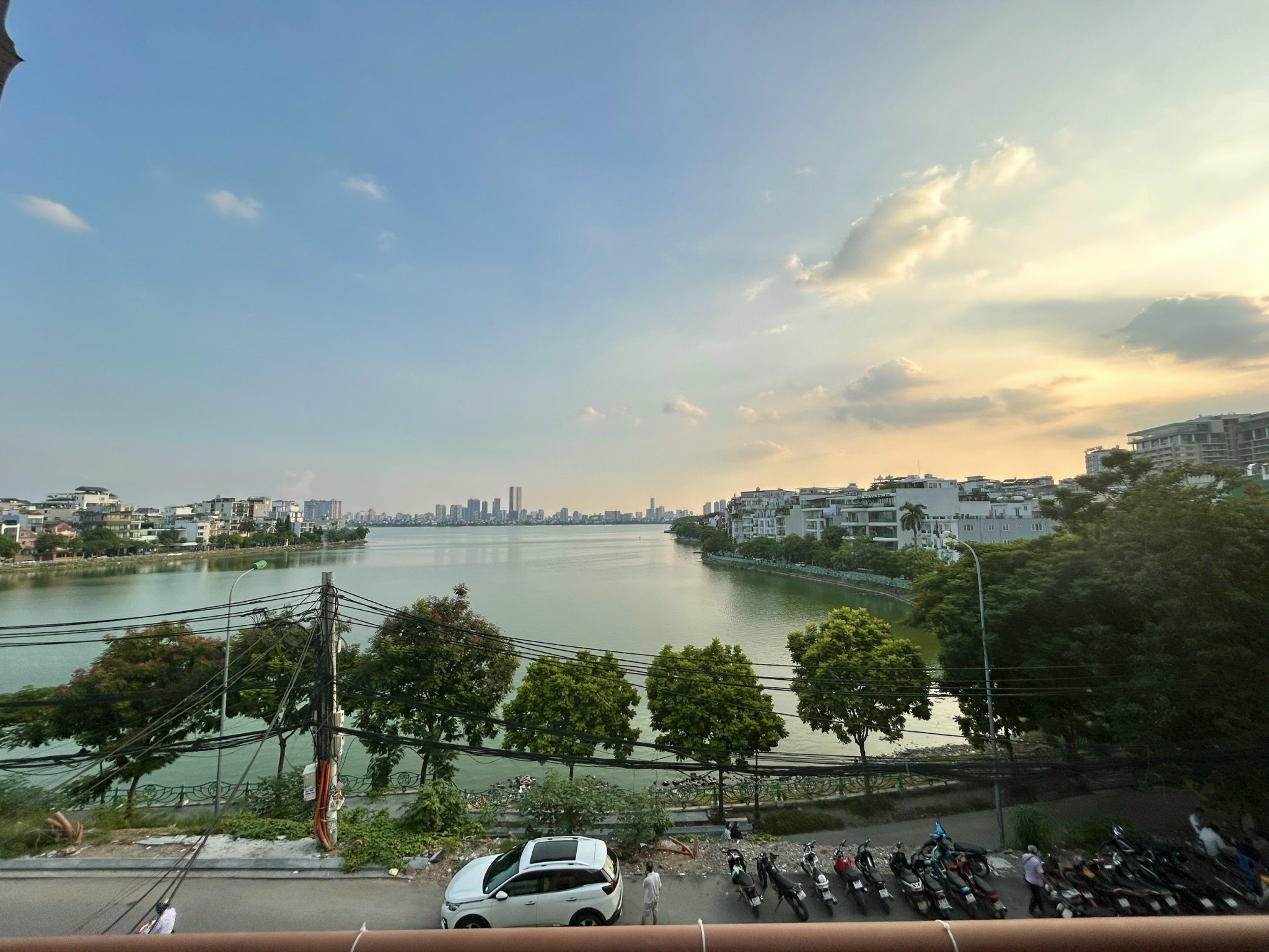 BÁN NHÀ MẶT PHỐ QUẬN TÂY HỒ - ĐANG CHO THUÊ KINH DOANH NHÀ HÀNG ỔN ĐỊNH  - VIEW TRỌN HỒ TÂY - DIỆN - Ảnh chính