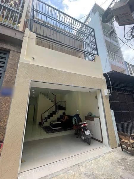 Bán nhà Lạc Long Quân, Tân Bình. 52m2, 2 tầng, nhỉnh 5 tỷ - Ảnh chính