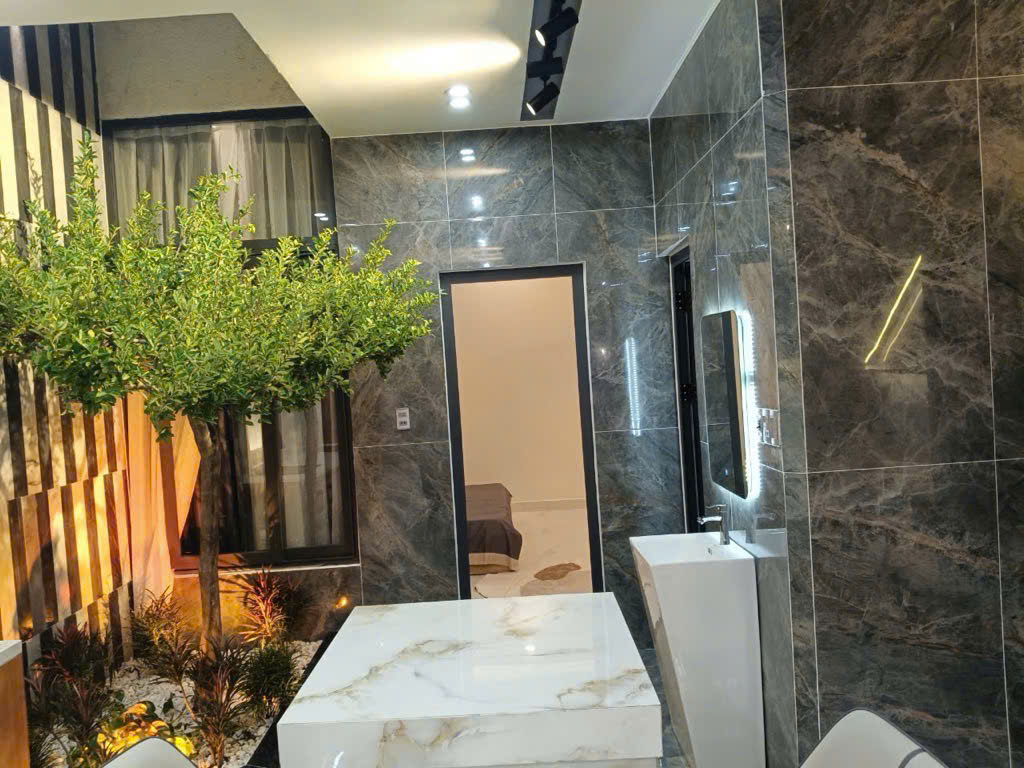 L138-Mt Hoà Minh 22, siêu phẩm 3 tầng, 4 pn, 5wc, full nội thất vip, chỉ 5 tỷ 500 - Ảnh 6