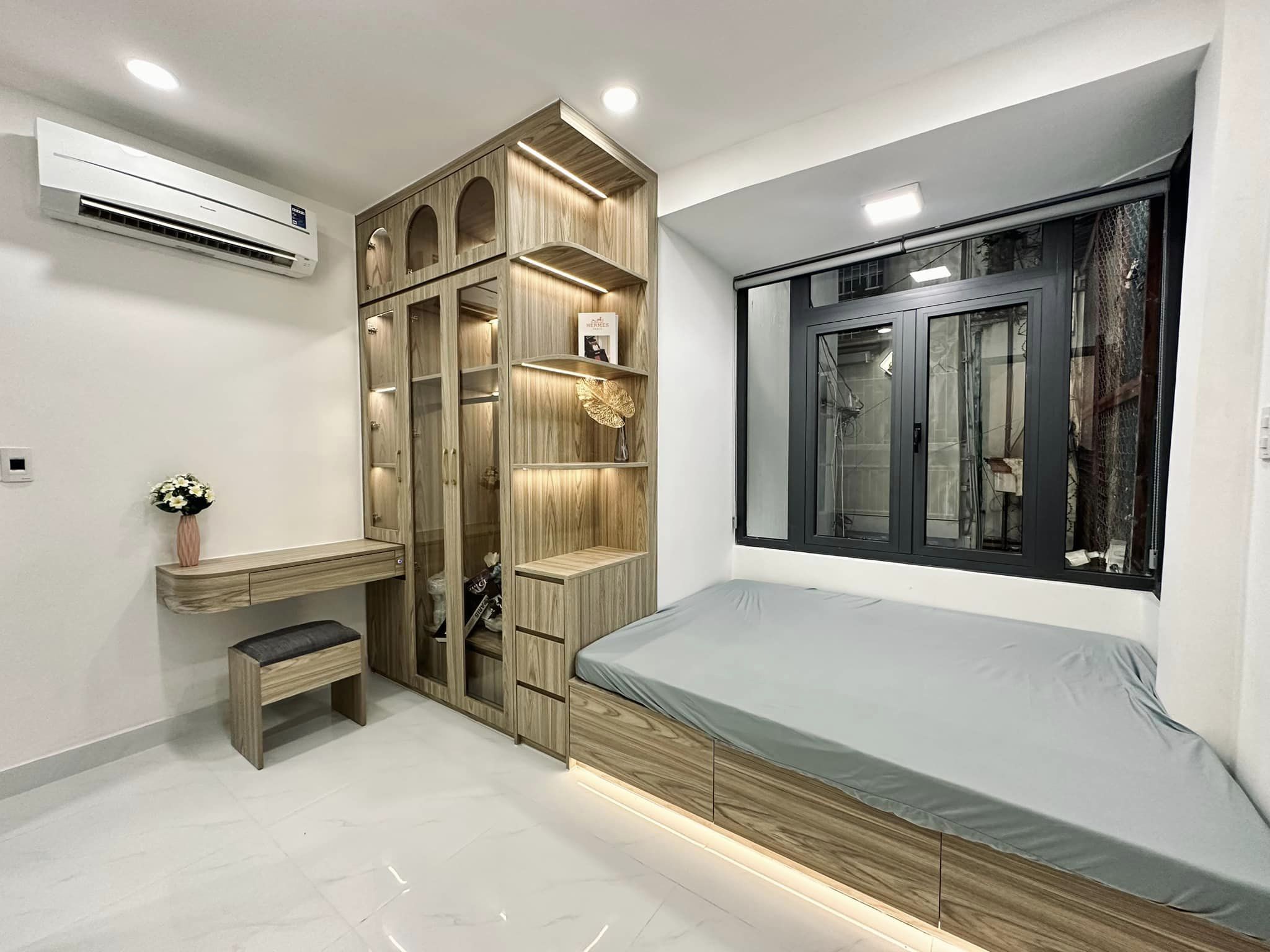 Siêu Phẩm Nhà 5 Tầng, 30m², Ngọc Thụy Long Biên - Full Nội Thất - Ảnh 1