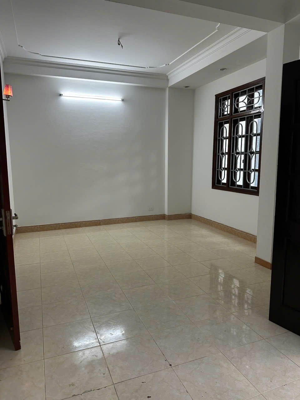 Cho thuê nhà phân lô KĐT Định Công, 75m2 x 4.5 tầng, VP cty, ôtô tránh - Ảnh 2