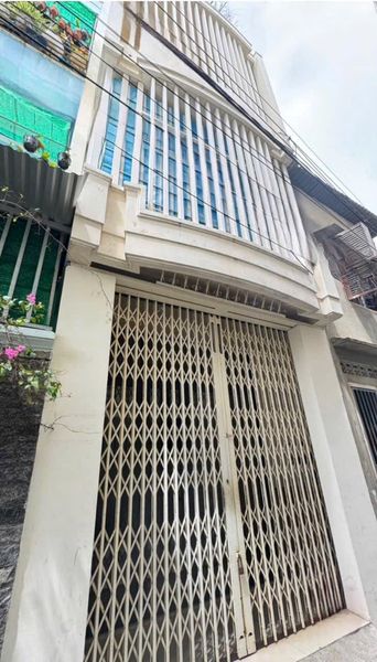 Bán Nhà 3 Tầng Hẻm Lê Hồng Phong, Nha Trang<br>Diện tích: 20.7m² - Giá: 1.6 Tỷ - Ảnh 3