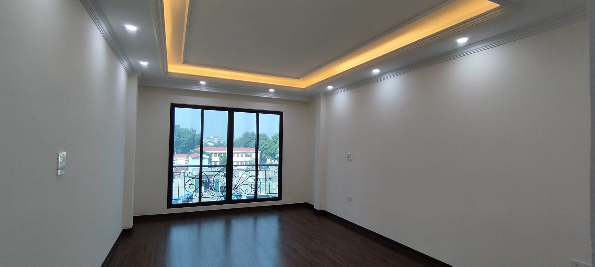 Bán Nhà Đường Hồ Tùng Mậu 44m2 x 8  tầng thang máy, nhà mới kính koong đón TẾT, phân lô ô tô đỗ cửa - Ảnh 1