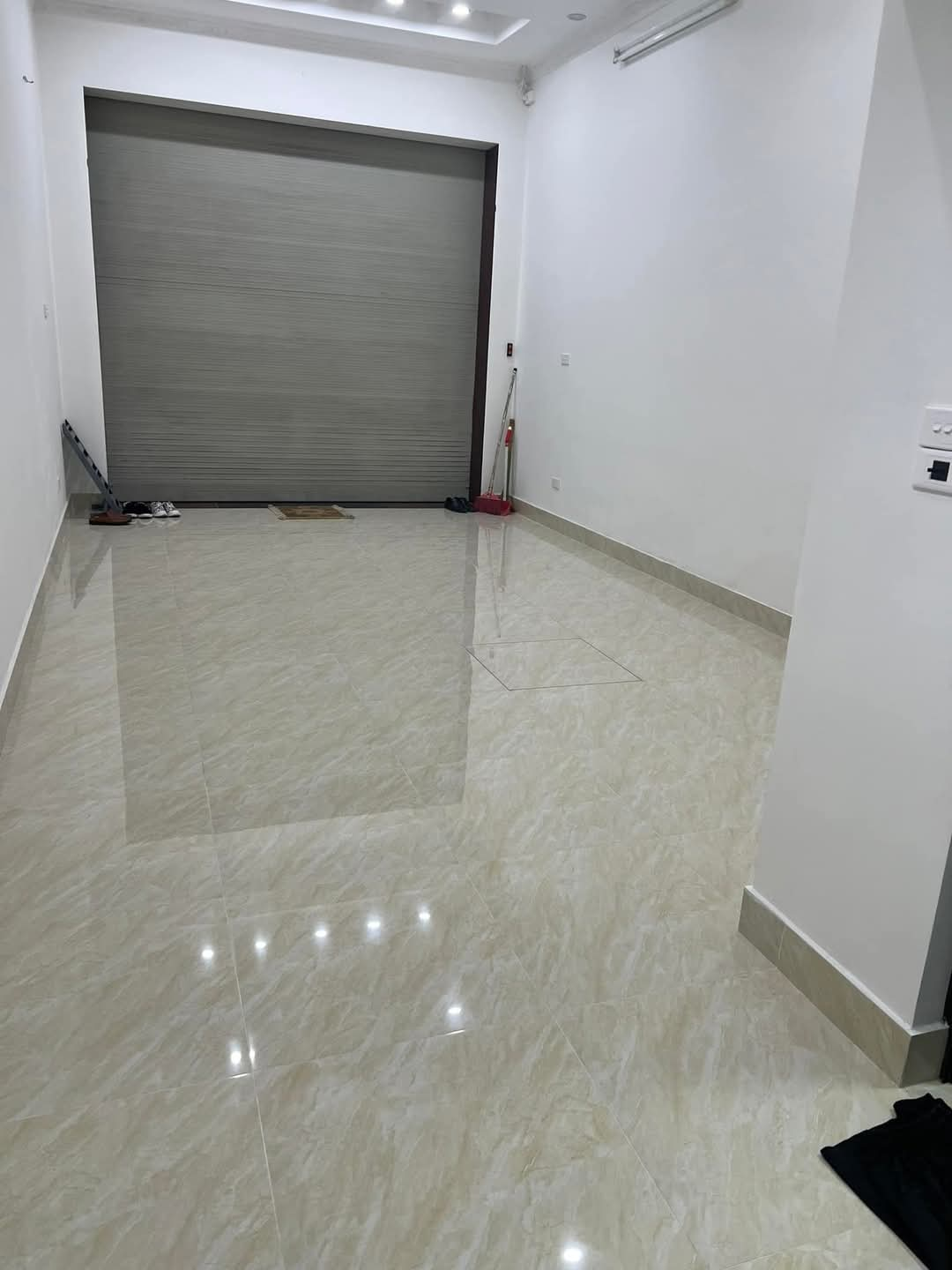 BÁN NHÀ NGÕ 79 ĐƯỜNG CẦU GIẤY, VỊ TRÍ ĐẸP Ô TÔ 6 TẦNG KINH DOANH, DT 42M2 GIÁ CHÀO 14.5 TỶ - Ảnh 1