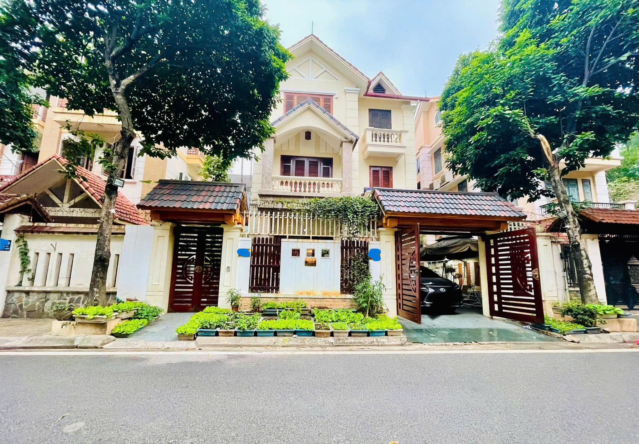 ⚜️ Rẻ & Đẹp Nhất – Biệt Thự Bắc Linh Đàm Siêu Đẹp 232m2 4T MT 13m, Chỉ 45 Tỷ ⚜️ - Ảnh chính