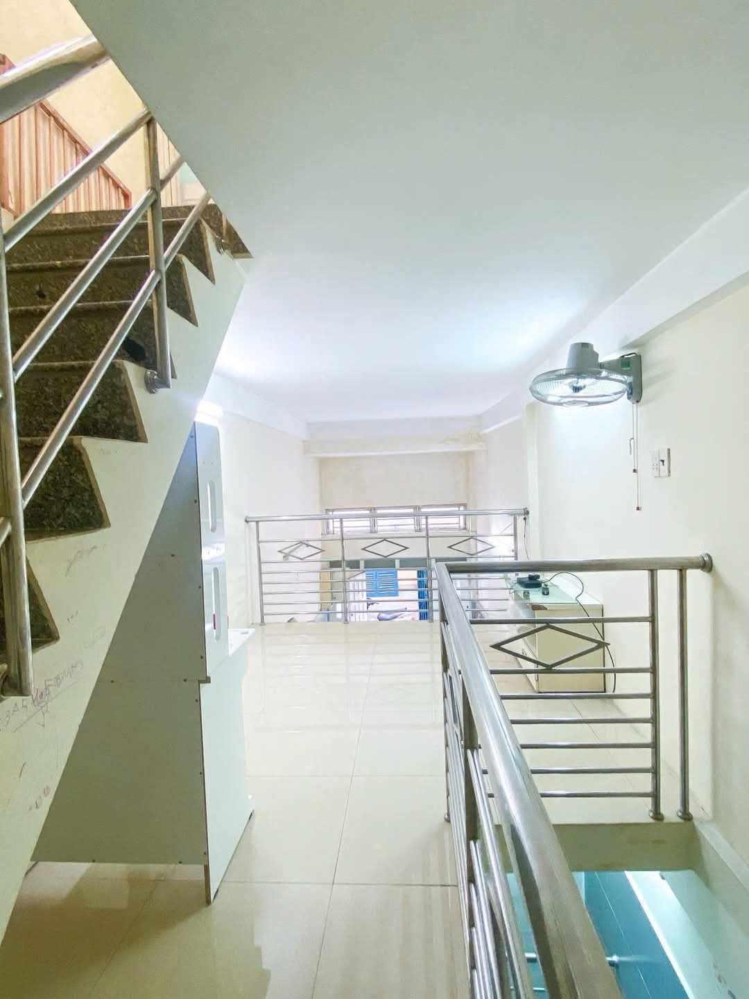 BÁN NHÀ 3 TẦNG, 28M², NGUYỄN THIỆN THUẬT, Q.3, GIÁ 5.2 TỶ - SỔ HỒNG CHÍNH CHỦ - Ảnh 3