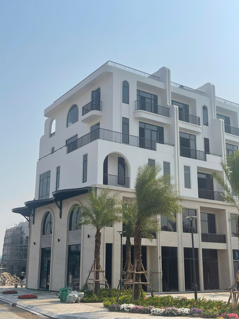 Cần bán shophouse Vaquarius giá 14,154 tỷ VND tại Văn Giang, Hưng Yên - Ảnh chính