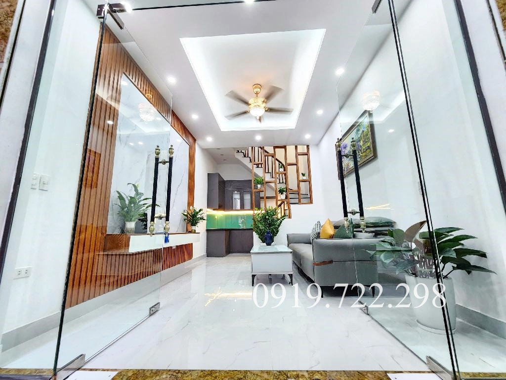 NHÀ 5 TẦNG, CẦU THANG GỖ LIM, PHỐ TRƯỜNG CHINH, GẦN NGÃ TƯ ĐẠI LA, GIẢI PHÓNG, NHỈNH 7 TỶ - Ảnh chính