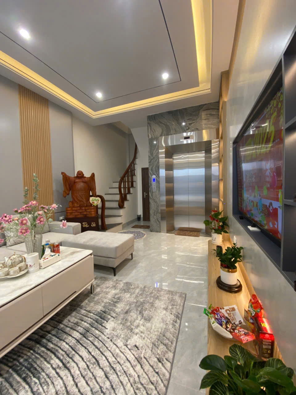 Bán Nhà 50m², 7 Tầng - Full Nội Thất, Giá Cực Tốt 0902318197 - Ảnh 1