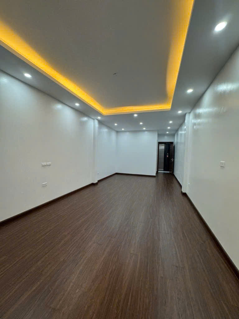 BÁN NHÀ THỊNH LIỆT, HOÀNG MAI. 50M2 6 TẦNG MT 4M GIÁ 16,5 TỶ- PHÂN LÔ Ô TÔ- NGÕ THÔNG- KINH DOANH. - Ảnh 1