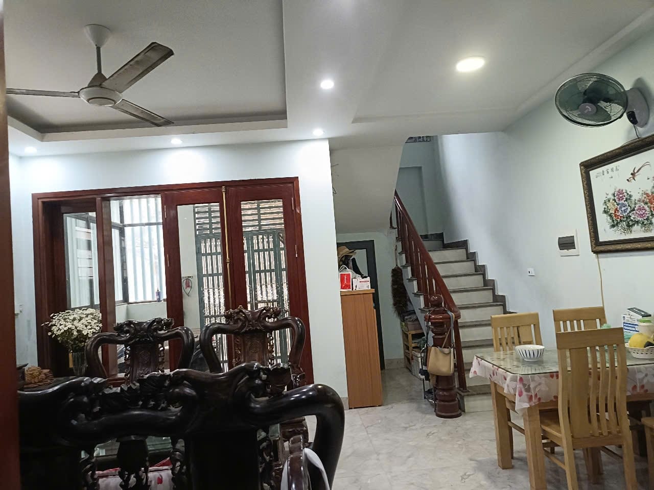 Bán Nhà Đường Minh Khai - Hai Bà Trưng 39,5m2 x 4 tầng, mặt ngõ thông rộng , ô tô tránh vào nhà , ở - Ảnh 2