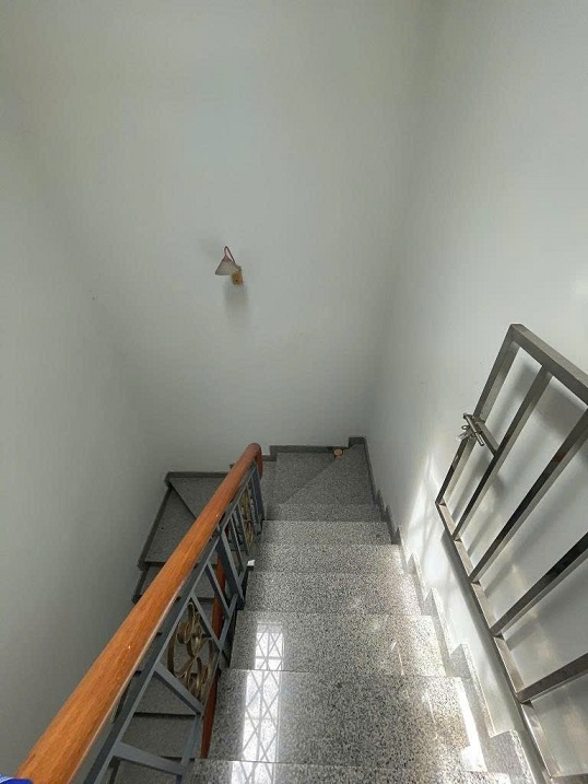 HẺM XE HƠI TRÁNH- XE HƠI NGỦ TRONG NHÀ - SỔ NỞ HẬU - 100M2 - 5 TẦNG - NHÀ CÓ THANG MÁY.TRUNG TÂM - Ảnh 3