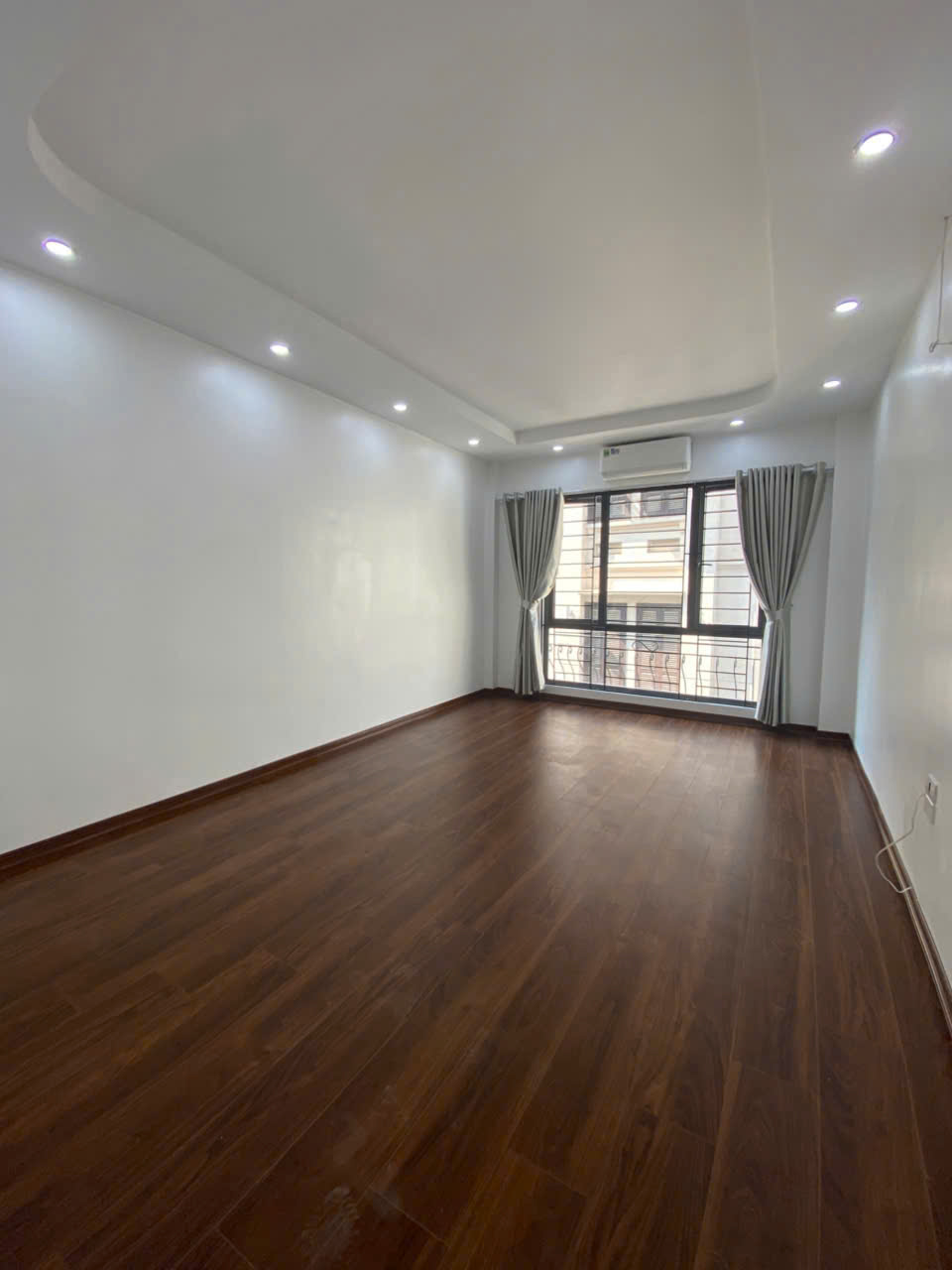 Cần bán  Ngay Ngôi Nhà Lô Góc 35m², 6 Tầng Thang Máy Ngọc Lâm Long Biên 0902318197 - Ảnh 2