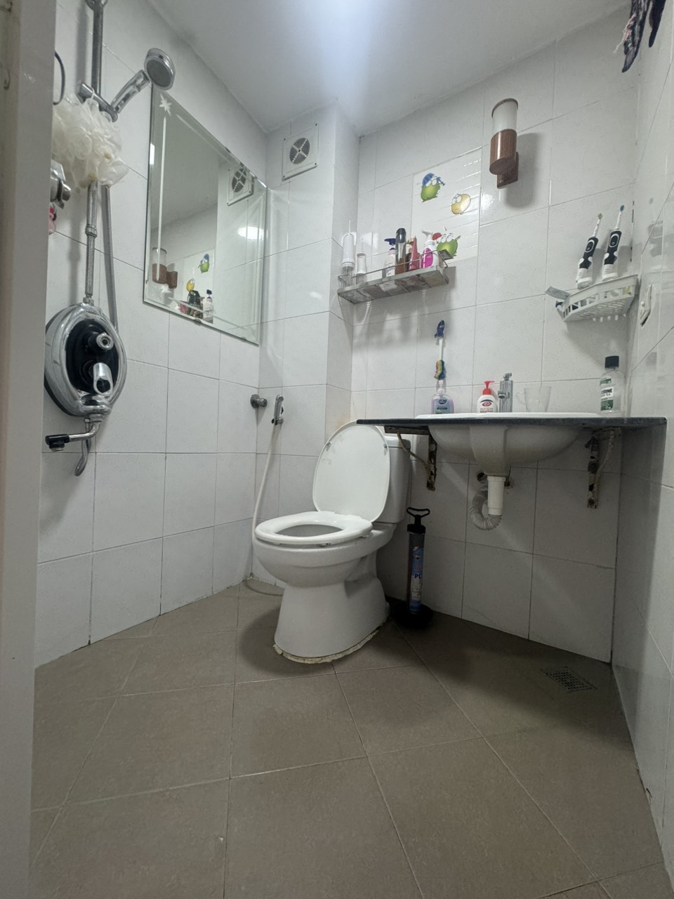 Bán nhà 548 Nguyễn Văn Cừ, Long Biên. Nhà 5 tầng, diện tích 50m²,4  ngủ, đường ô tô tránh - Ảnh 3