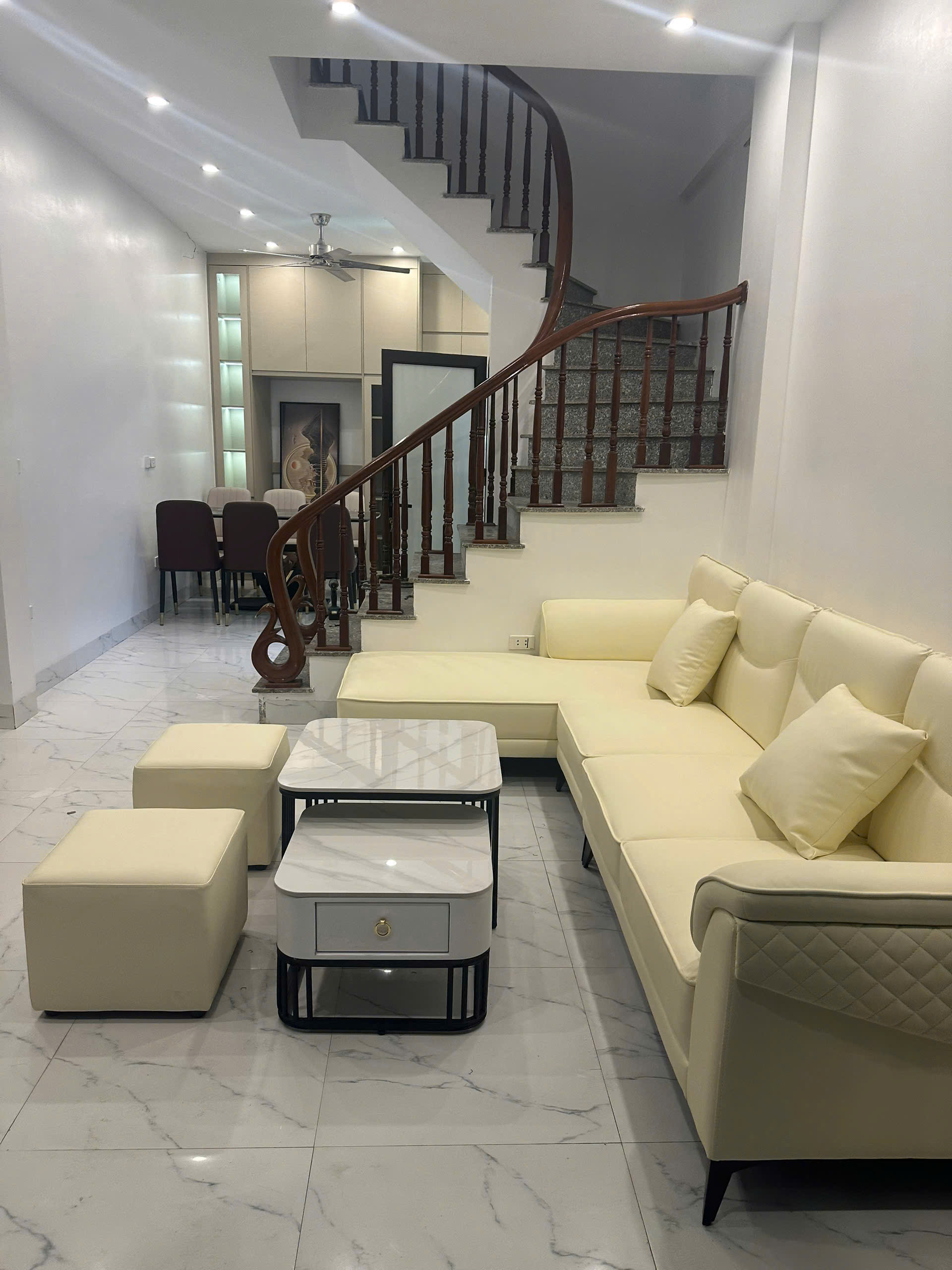 NHÀ ĐẸP DƯƠNG NÔI HĐ Ở LUÔN ĐÓN TẾT, TẶNG NỘI THẤT VỊ TRÍ ĐẸP, CẢ KHU KHÔNG CÓ CĂN THỨ 2 - 42M - - Ảnh chính
