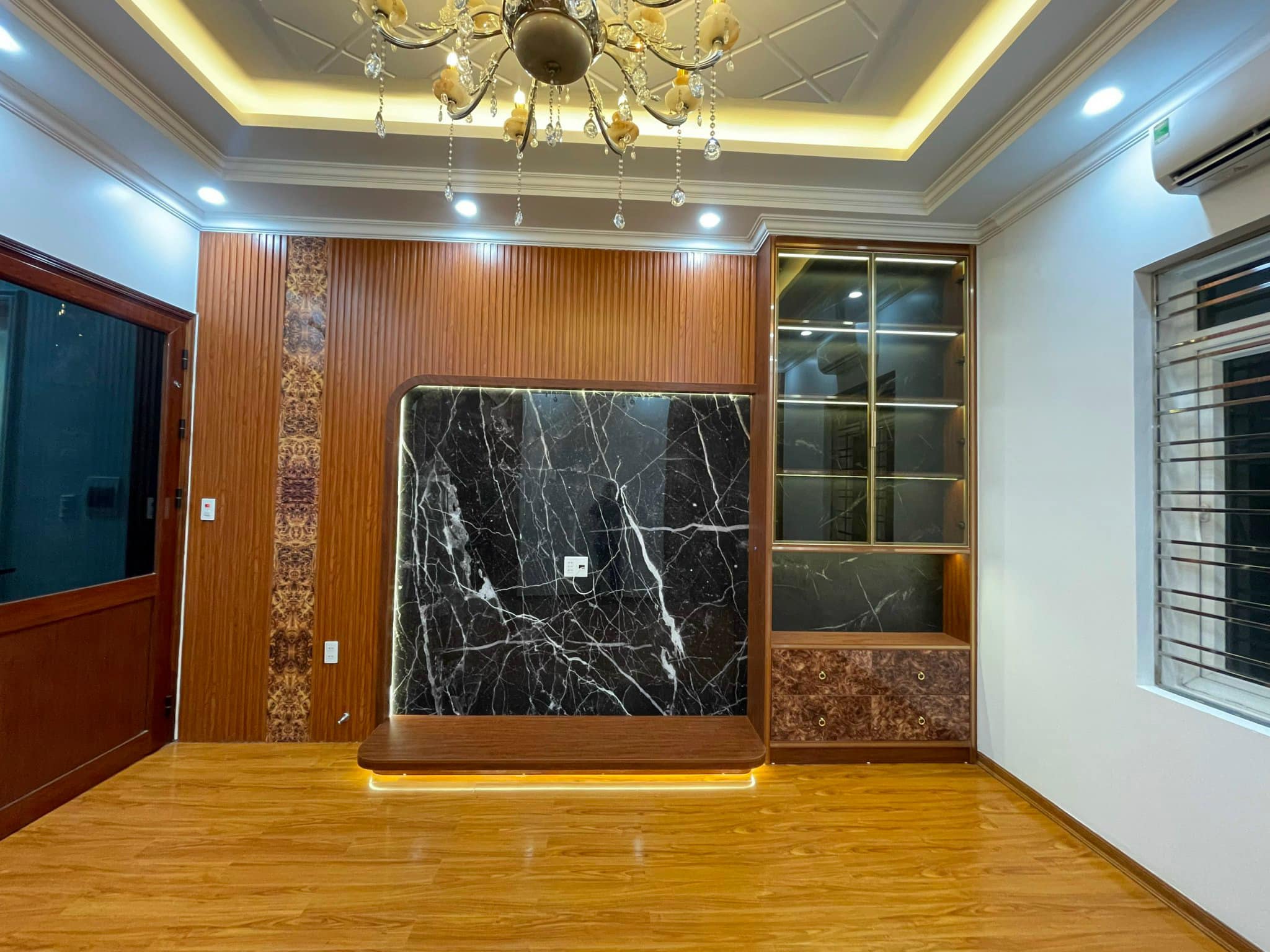 Bán nhà Hoàng Như Tiếp, Bồ Đề, Long Biên, thang máy, full nội thất cao cấp. 60m2*6T, 11.75 tỷ - Ảnh 2
