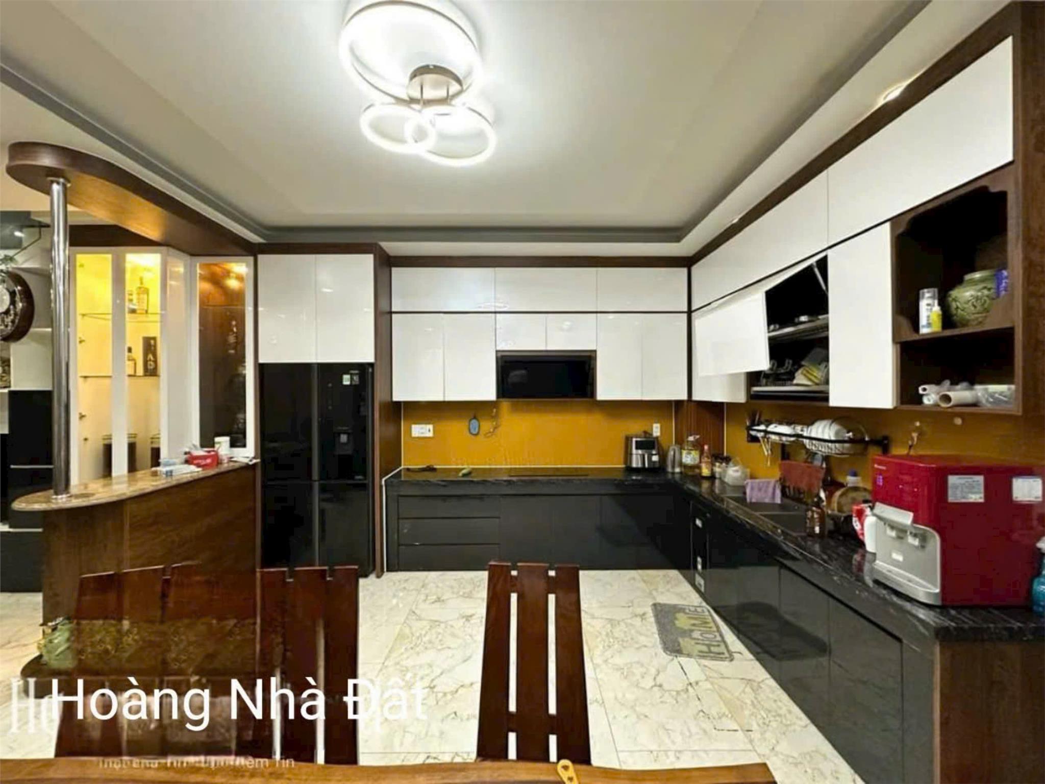 Nhà đẹp ngay Phú Mỹ Hưng, 4 tầng, 8.3 tỷ, full nội thất - Ảnh 2