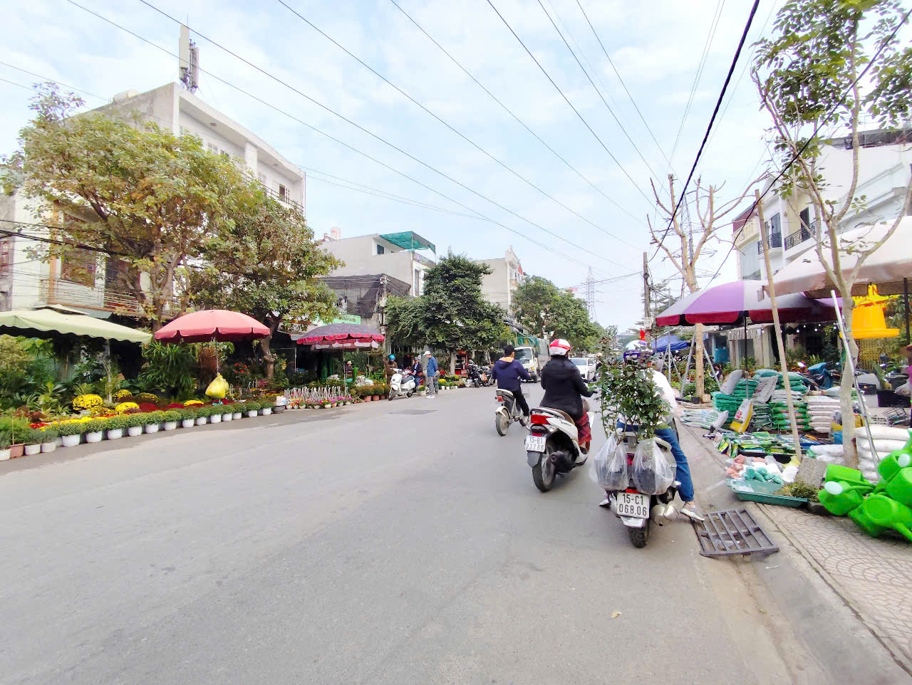 Đất mặt đường Hoàng Minh Thảo, 57m, MT 4.2m, vị trí siêu đẹp, gần CHợ Hàng, Giá 7.4 tỉ - Ảnh 2