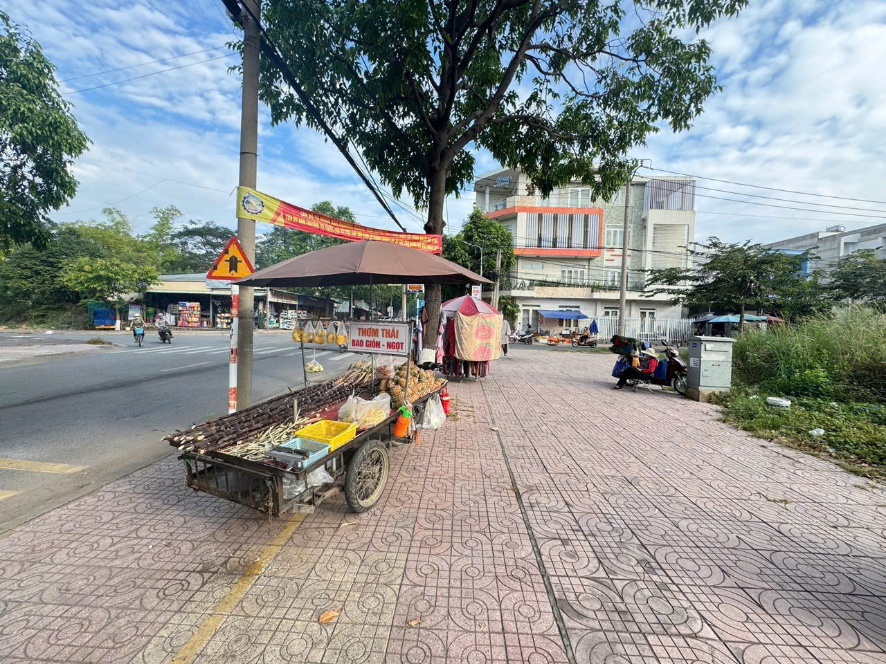 HOT!. Bán lô Mặt Tiền Đường Nguyễn Du, P.Quang Vinh, chỉ 3,8 tỷ - Ảnh 1