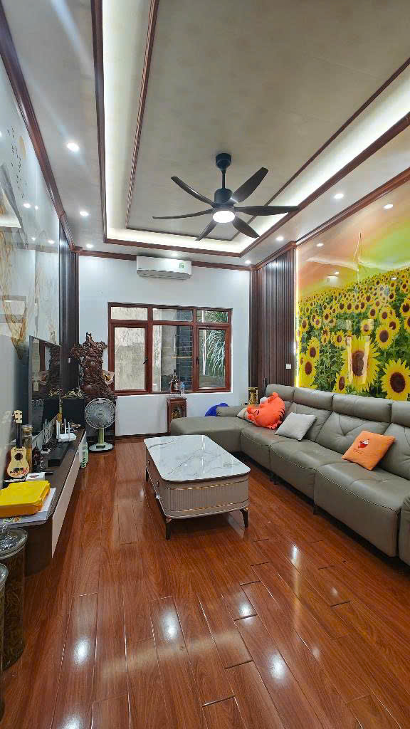 Bán Nhà Hoàng Văn Thái, 50m², Ngõ Thông, Ô Tô, Thoáng Sáng, Giá Chỉ 6.45 Tỷ - Ảnh chính