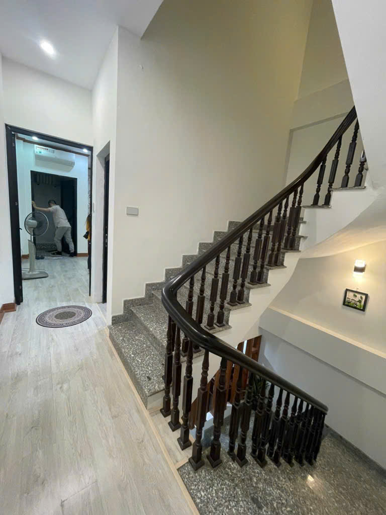 Bán Nhà Hoàng Văn Thái, 35m², Ngõ Thông, Ô Tô, Thoáng Sáng, Giá Chỉ 6.45 Tỷ - Ảnh 1