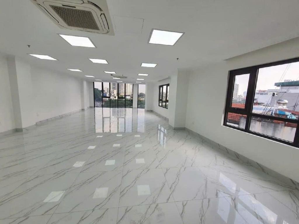 Tòa văn phòng phố Hoàng Quốc Việt 122m2, 8 tầng lô góc kinh doanh giá 41.8 tỷ có TL - Ảnh chính