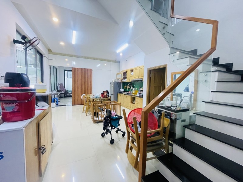 ♪ Mặt Tiền Nguyễn Tri Phương, 230m2, MT 6m, 3 tầng như mới, KD Vip - Ảnh chính