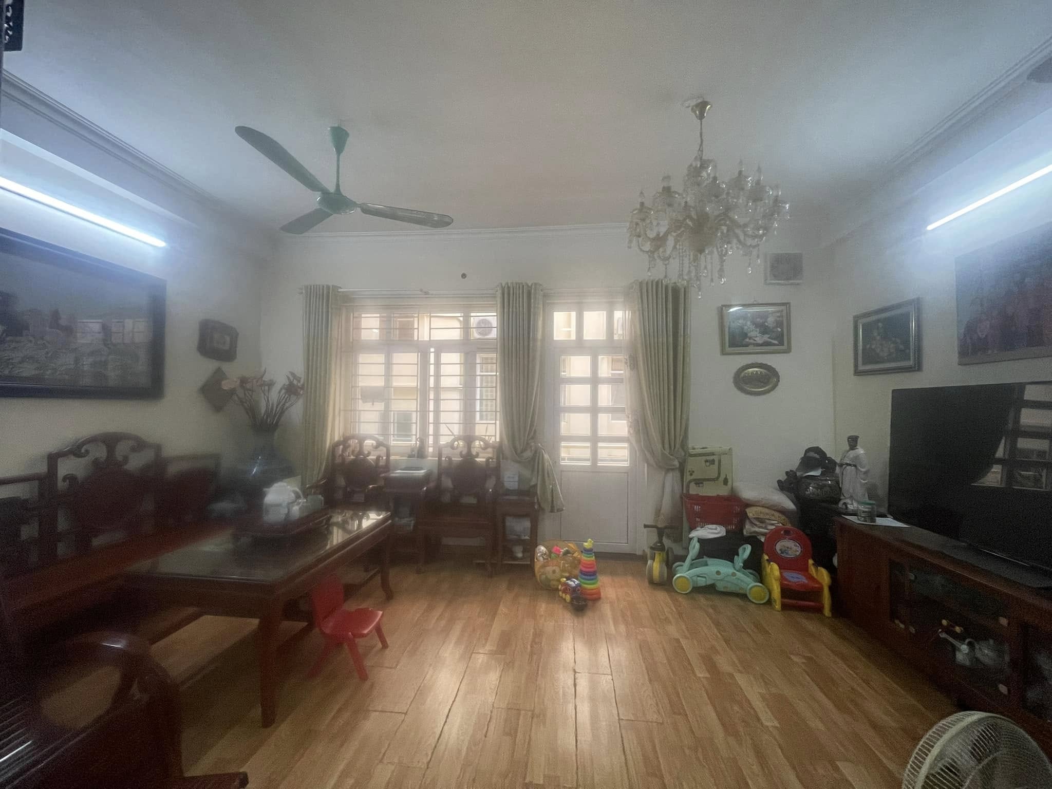 Bán nhà Lý Nam Đế, 66m2 x 6 tầng thang máy, mặt tiền 5.8m, 35.3 tỷ, để ở và KD homestay - Ảnh chính