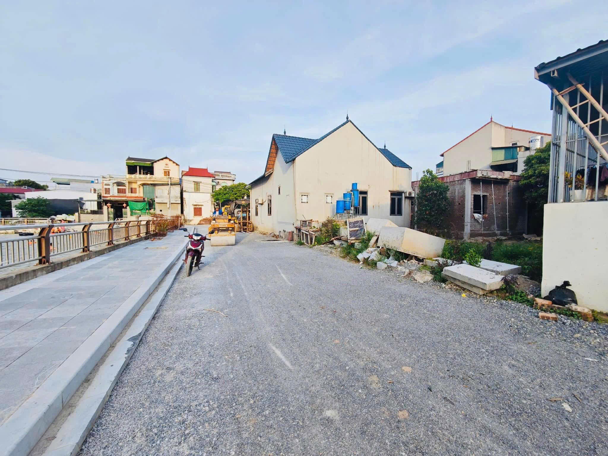 Cần bán 106m View hồ điều hoà Chí Trung, Tân Quang, Văn Lâm Hưng Yên - Ảnh 2