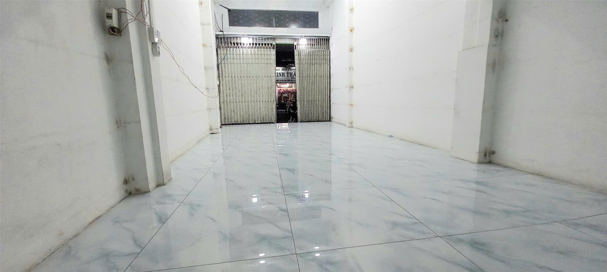 CHO THUÊ MẶT BẰNG QUẬN TÂN BÌNH SẦM UẤT, 40M2, CÓ VỈA HÈ, PHÙ HỢP KINH DOANH MỌI NGÀNH NGHỀ - Ảnh 2