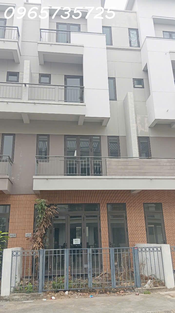 Bán Shophouse nằm giữa 7 tòa chung cư NƠXH giá chỉ nhỉnh 4 tỷ tại Centa VSIP Bắc Ninh - Ảnh 2