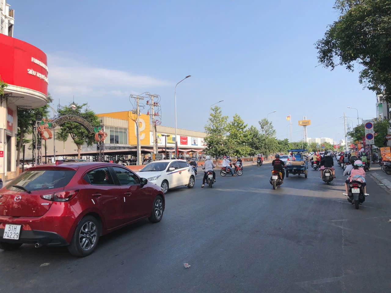 Bán Biệt thự đẳng cấp ngay KDC Cityland ngang 9m 4 tầng mái Thái 180m2 cạnh Emart 43 tỷ. - Ảnh 2