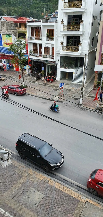 Cho thuê căn nhà mặt đường Trần Phú nở hậu làm cửa hàng kinh doanh hoặc trụ sở văn phòng - Ảnh 4