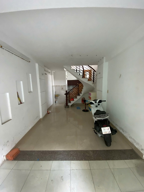 Cho thuê nhà nguyên căn 4x9 hẻm 1/ Nguyễn Thần Hiến, P18, Q4, HCM - Ảnh 1