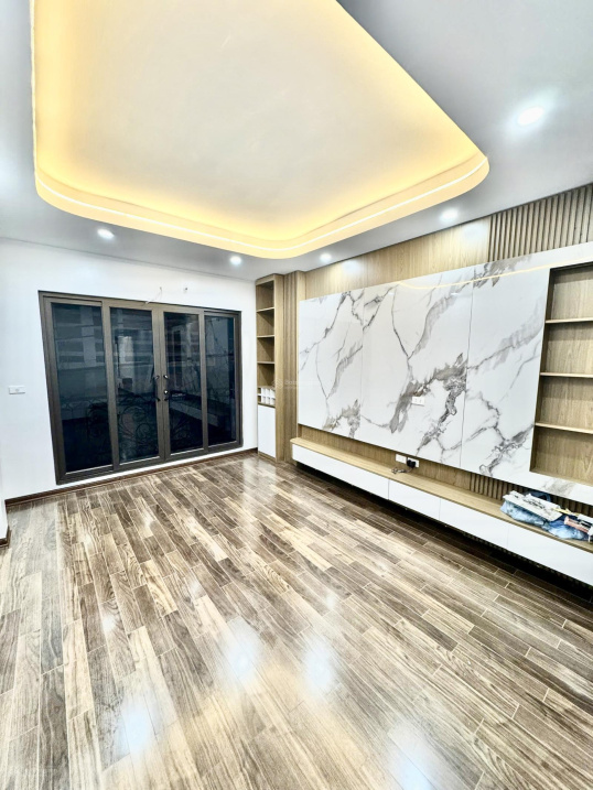 Bán nhà riêng Q Cầu Giấy, Hà Nội. DT 50m2, 6 tầng. Mặt ngõ thông, kinh doanh sầm uất - Ảnh 2