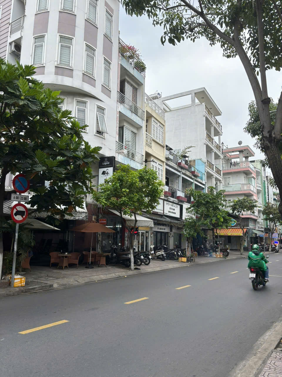 Cho thuê mặt bằng kinh doanh 40m, phố dịch vụ tóc, spa - Tân Vĩnh, P.6 - Quận 4 - Ảnh chính