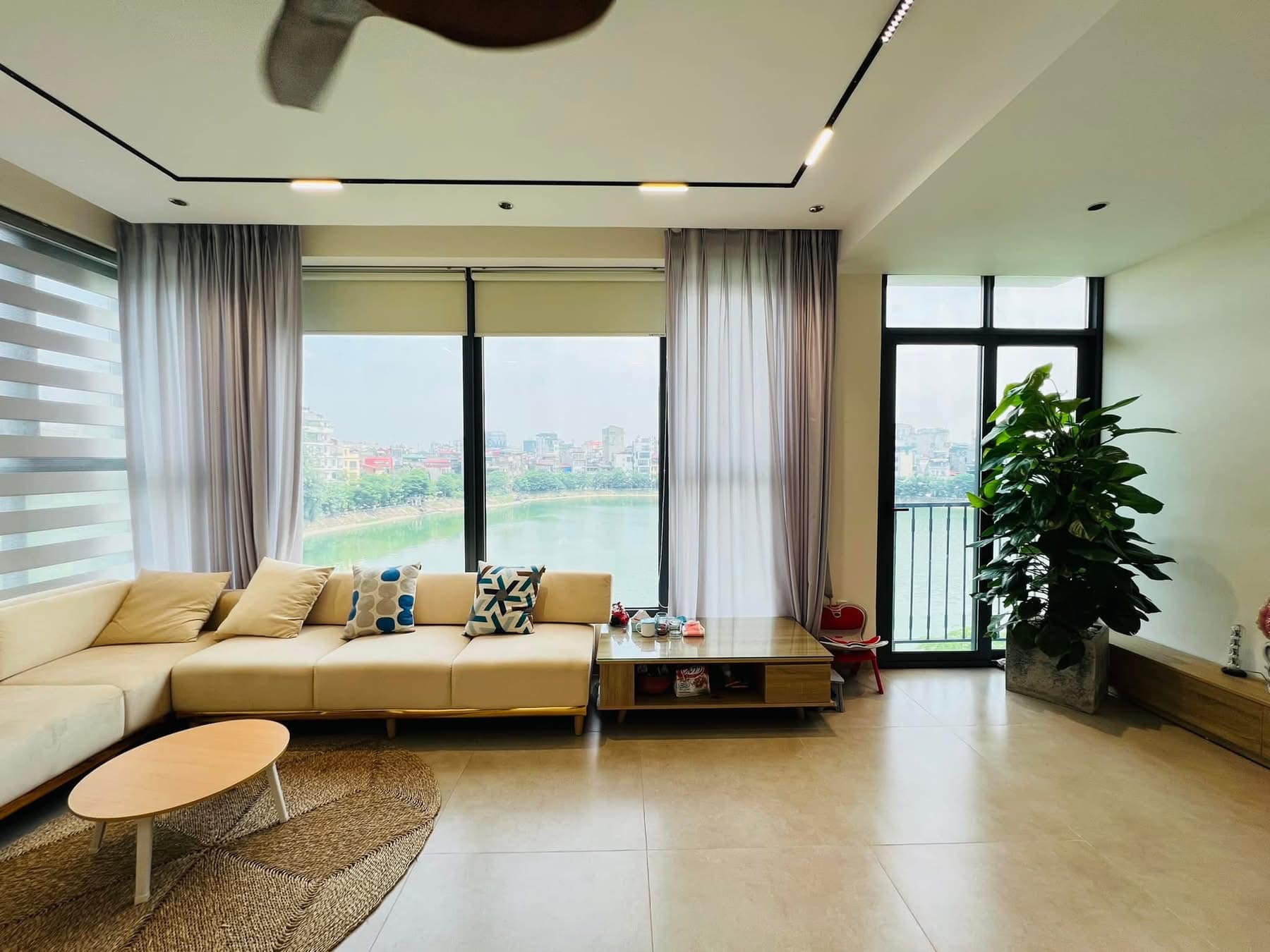 Bán nhà Mặt Hồ Linh Quang-View Hồ 40/45m, 7T Thang máy, MT 7m 24.2 Tỷ, K.Doanh ngon - Ảnh 1