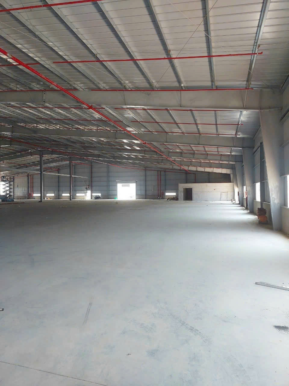 CHO THUÊ NHÀ XƯỞNG TRONG KCN AN ĐIỀN. BẾN CÁT BD. Diện Tích Đất : 11.000 m2. Diện Tích Xưởng Lầu và - Ảnh chính