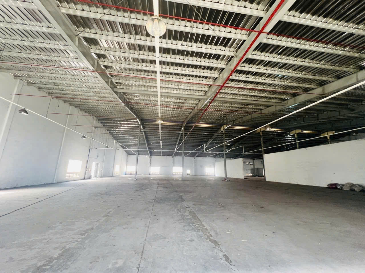 Cho Thuê Xưởng Tân Uyên, Bình Dương – 6.200m², PCCC Tường Vách, Máy Móc Sản Xuất Đầy Đủ – Giá Chỉ - Ảnh 1