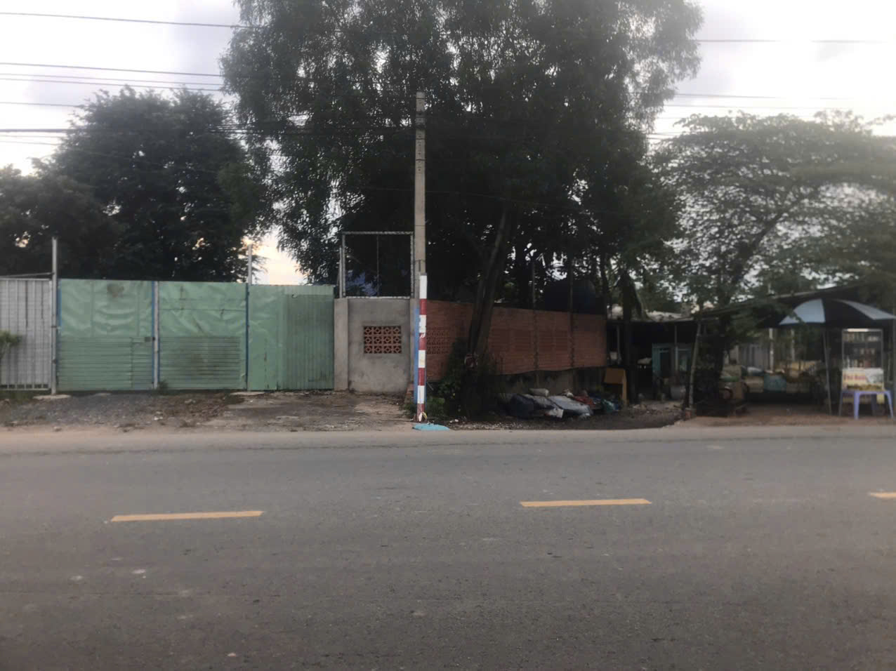 Đất nền có vị trí thuận lợi, diện tích 400 - 800m², giá 21,5 triệu VND (2 sổ liền kề), có thương - Ảnh chính