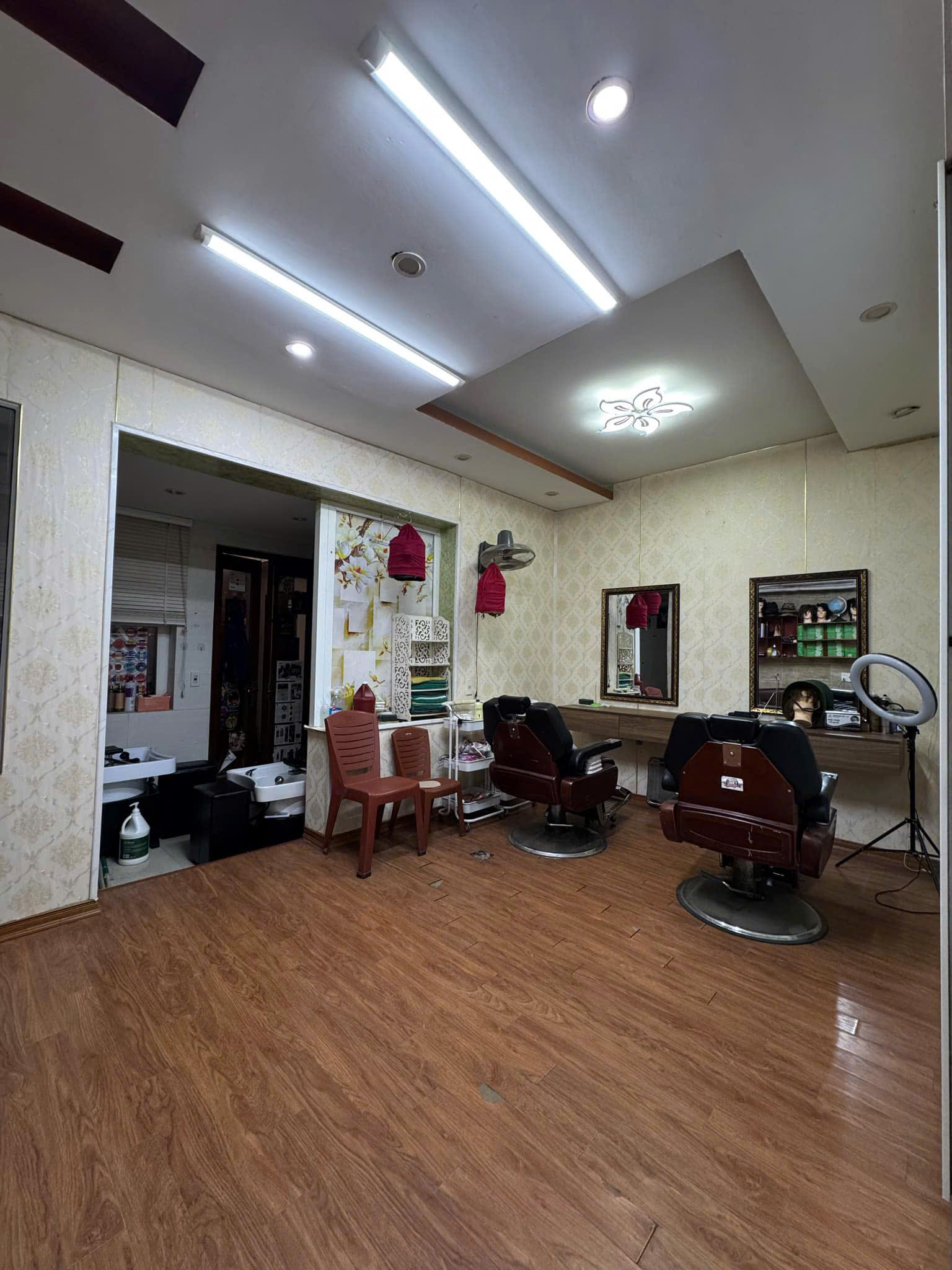 TÌM ĐỒNG ĐỘI TỚI VỚI FUNKY BARBER SHOP Ở TP VINH NGHỆ AN - Ảnh 3