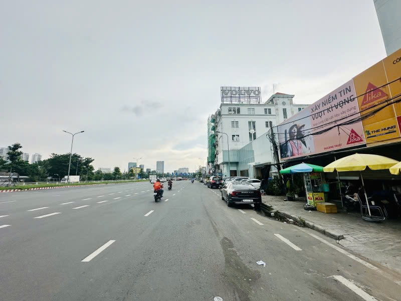 Bán Đất trống, Mặt tiền Nguyễn Văn Linh - giao Nguyễn Thị Thập, DT: 10x10m, giá 23.9 tỷ. - Ảnh chính