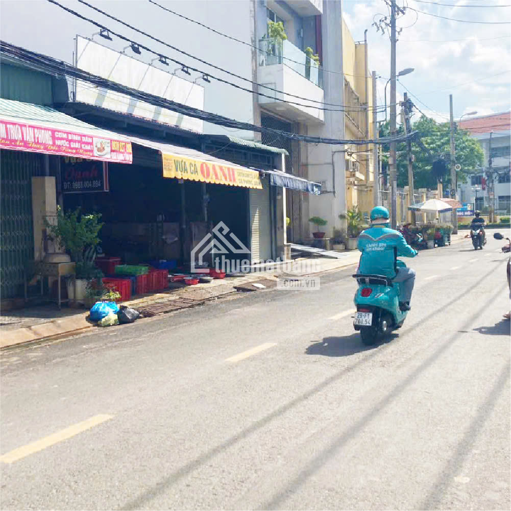 Kho xưởng trần khắc chân ngay chợ hóc môn - Ảnh 2