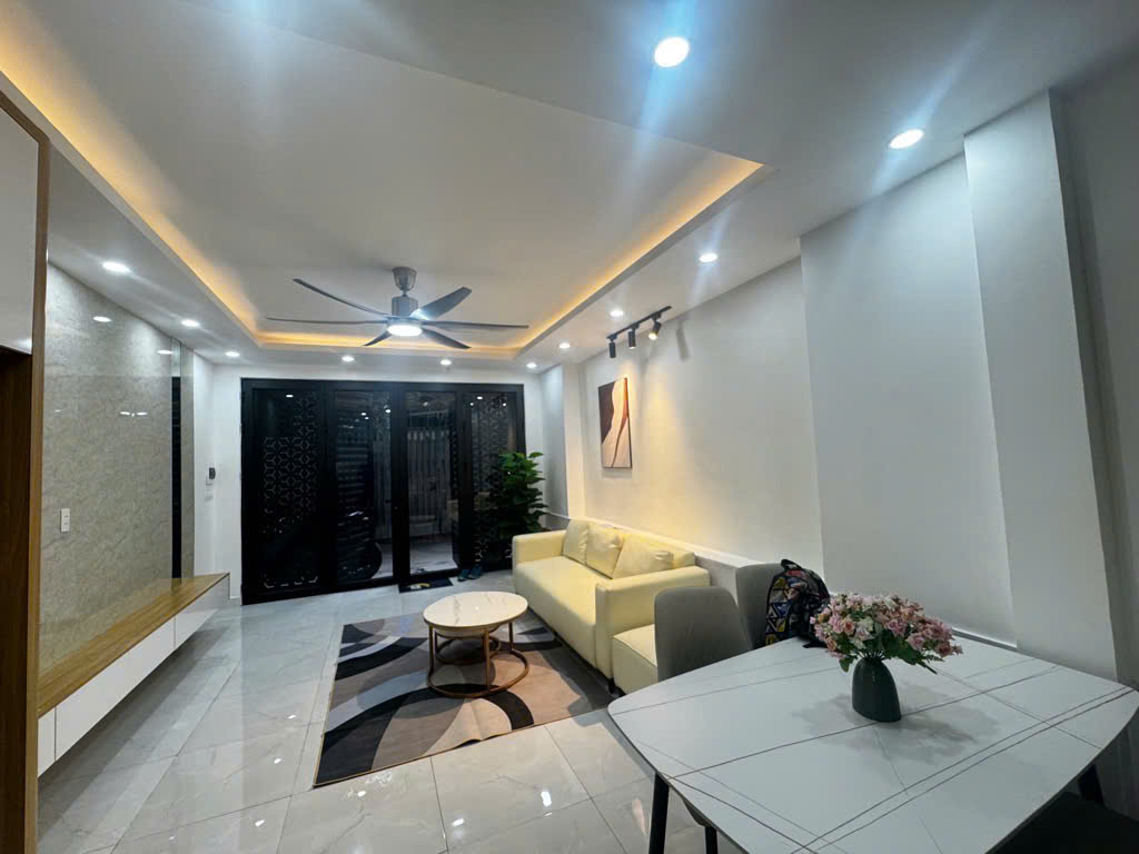 CHỈ 9.X TỶ NHÀ MỚI BỒ ĐỀ 35M, 5T, MT4M, NỞ HẬU, CÁCH 1 NHÀ RA PHỐ, Ô TÔ VÀO, KINH DOANH. - Ảnh 5