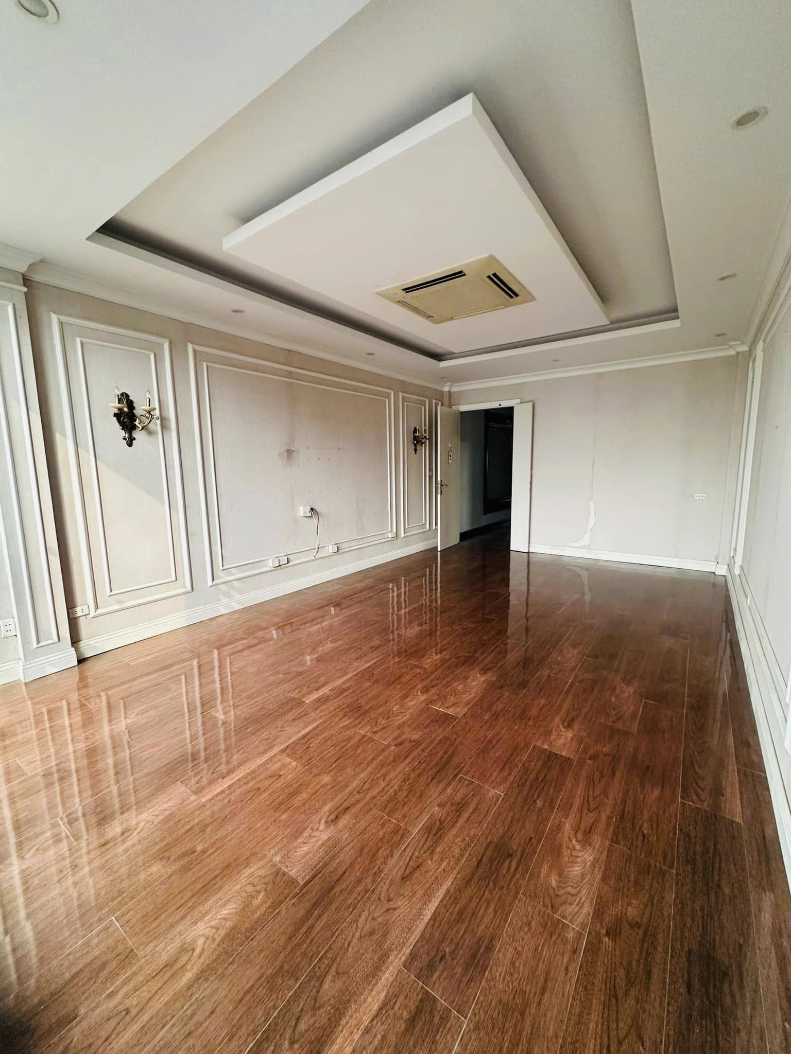 Bán Nhà Mặt Phố Linh Lang 100m2 x 7 tầng thang máy, tầng chia 2 phòng, Khách mua về vừa ở kết hợp - Ảnh 1