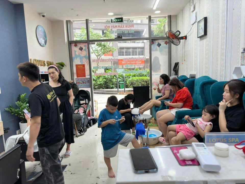 CHÍNH CHỦ CẦN SANG TIỆM NAIL - TÓC - GỘI TÂN PHÚ - Ảnh chính