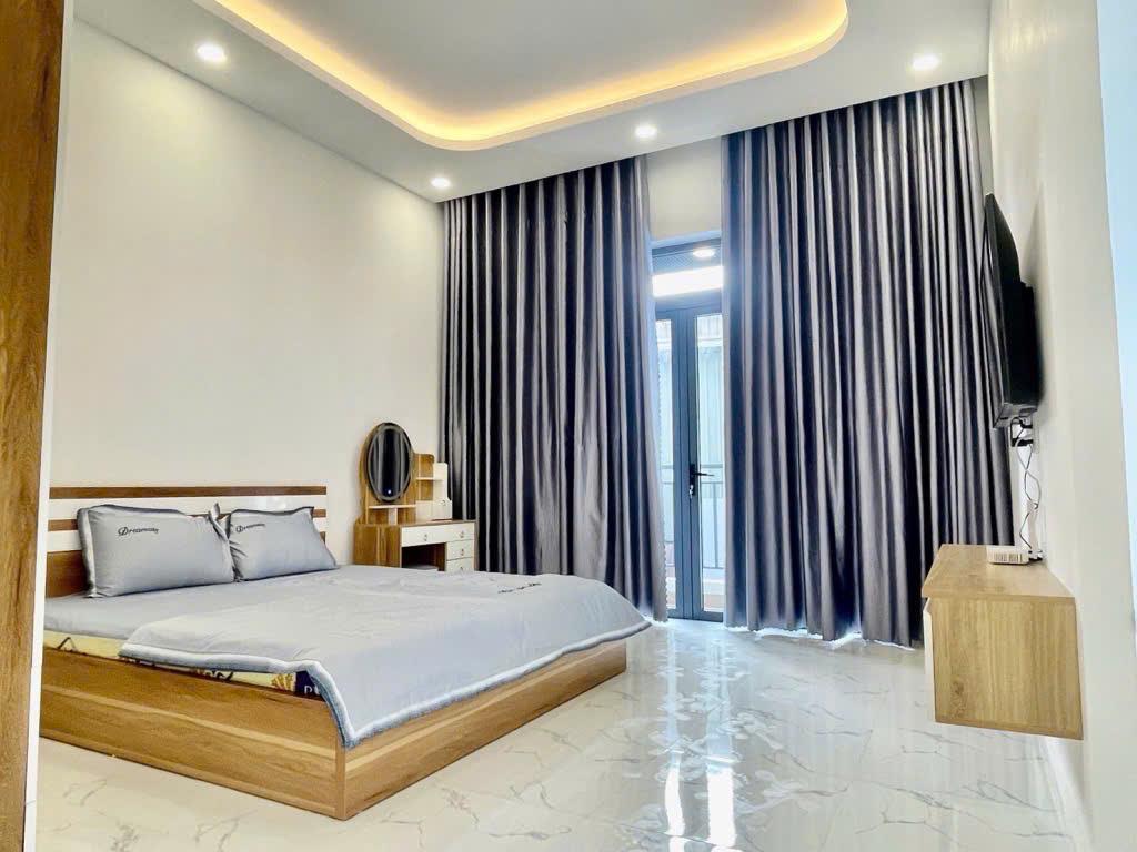 VILLA MINI  DTSD hơn 200m2. <br> NƠI TUYỆT VỜI để ở nghỉ dưỡng giữa SÀI GÒN Nhộn nhịp. giá chỉ 7 - Ảnh 3